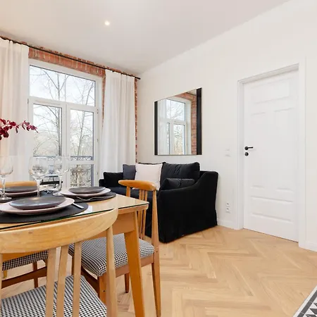 Warsaw Park View Comfortable By Renters Прушкув