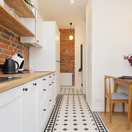 Warsaw Park View Comfortable By Renters 公寓